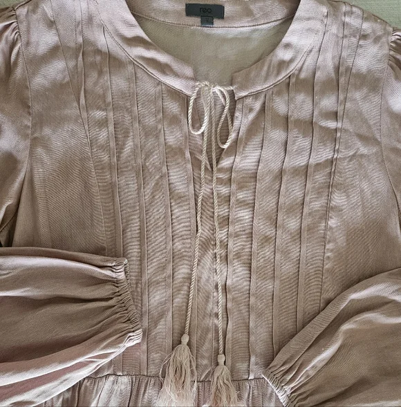 Soft Pink Long-Sleeve Midi Dress with Tassel Waist - Picture 4 of 8